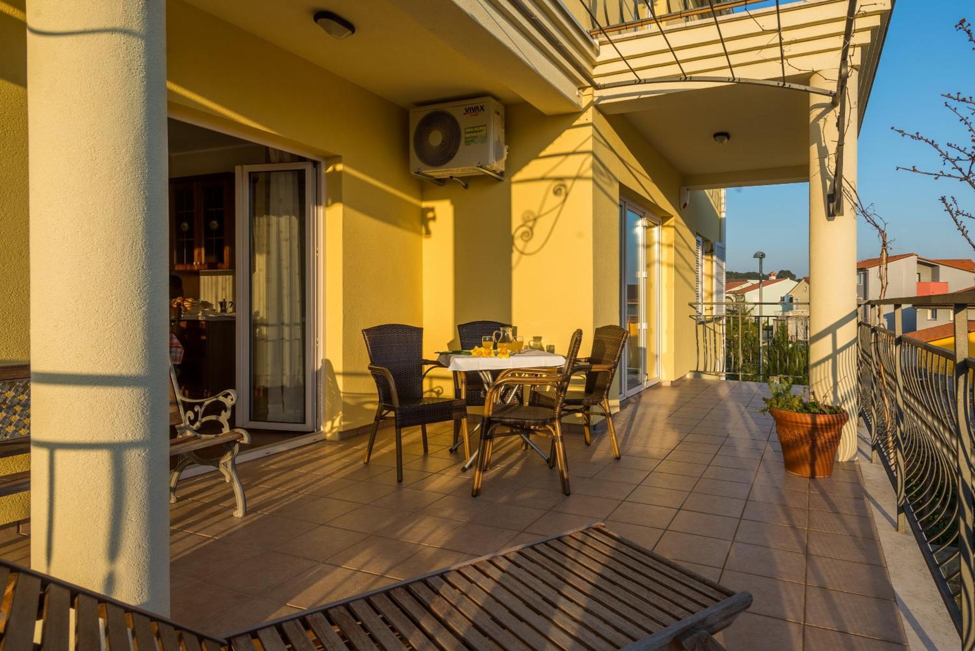 Apartment Majoran Pula Exterior foto